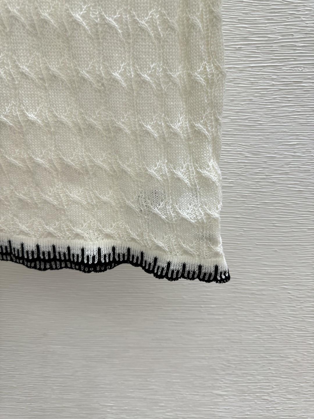 🆕M家🆕 早春新款 撞色圆领镂空针织背心颜色：白色 蓝色尺码：36.38.40