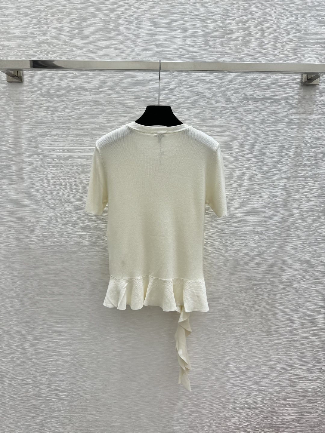 🆕LO家🆕 早春新款 纯色简约圆领针织短袖颜色：白色 灰色尺码：36.38.40