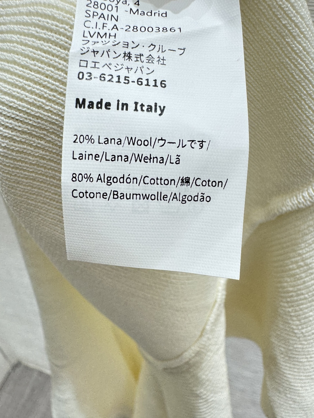 🆕LO家🆕 早春新款 纯色简约圆领针织短袖颜色：白色 灰色尺码：36.38.40