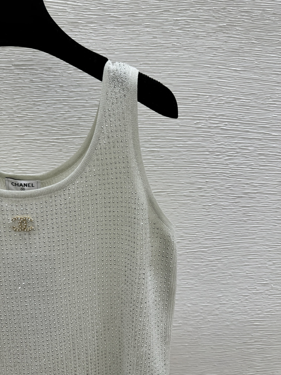 🆕CH家🆕 早春新款 纯色烫钻圆领针织背心颜色：绿色 卡其尺码：36.38.40