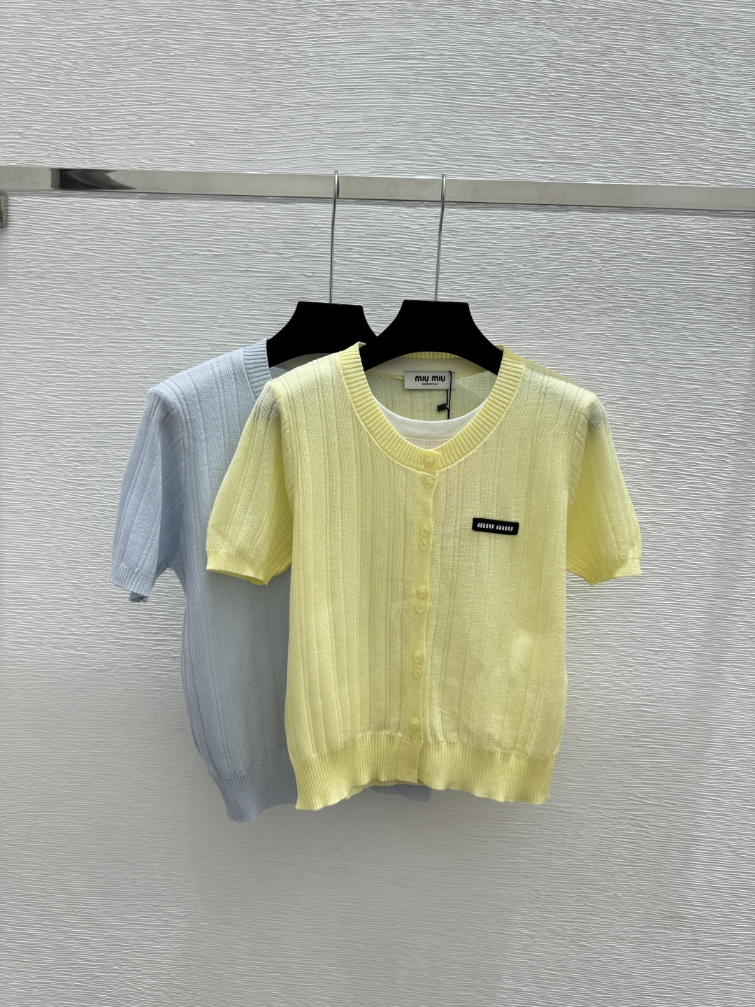 🆕M家🆕 早春新款 撞色假两件圆领针织短袖颜色：黄色 蓝色尺码：36.38.40