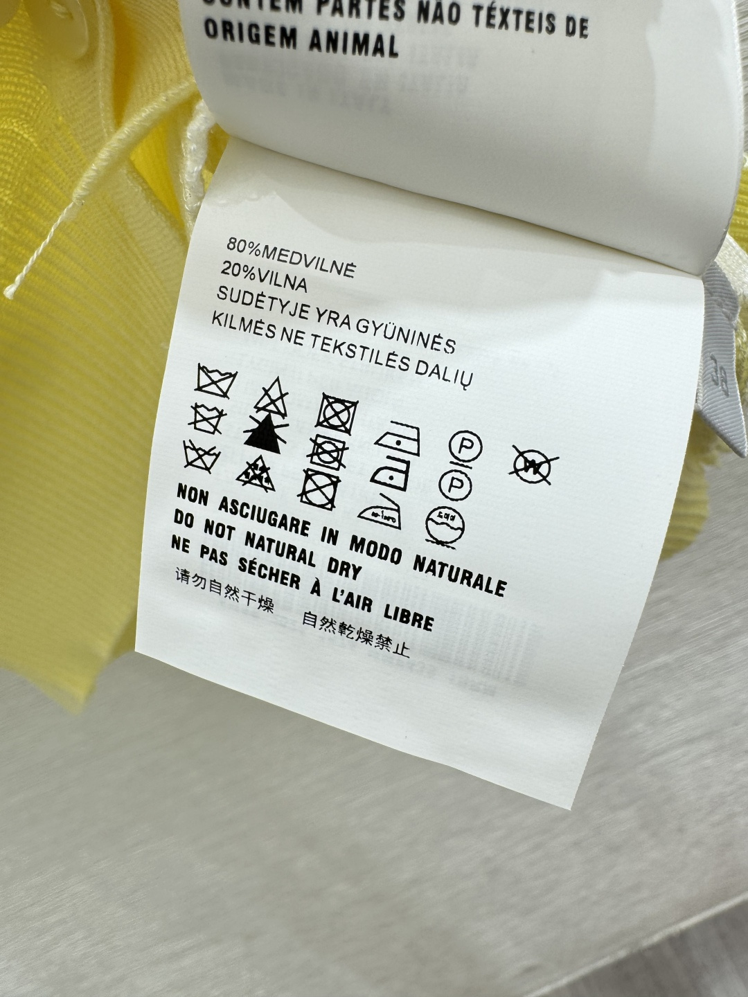 🆕M家🆕 早春新款 撞色假两件圆领针织短袖颜色：黄色 蓝色尺码：36.38.40