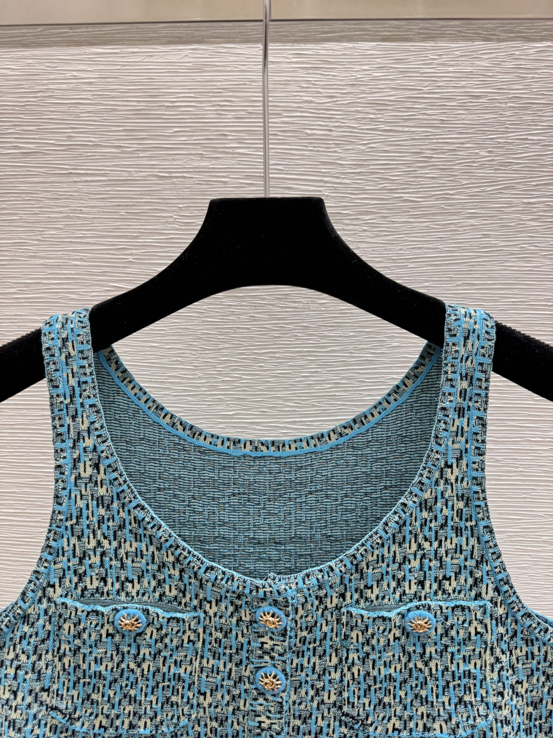 🆕CH家🆕 早春新款 撞色简约圆领针织背心颜色：蓝色尺码：36.38.40