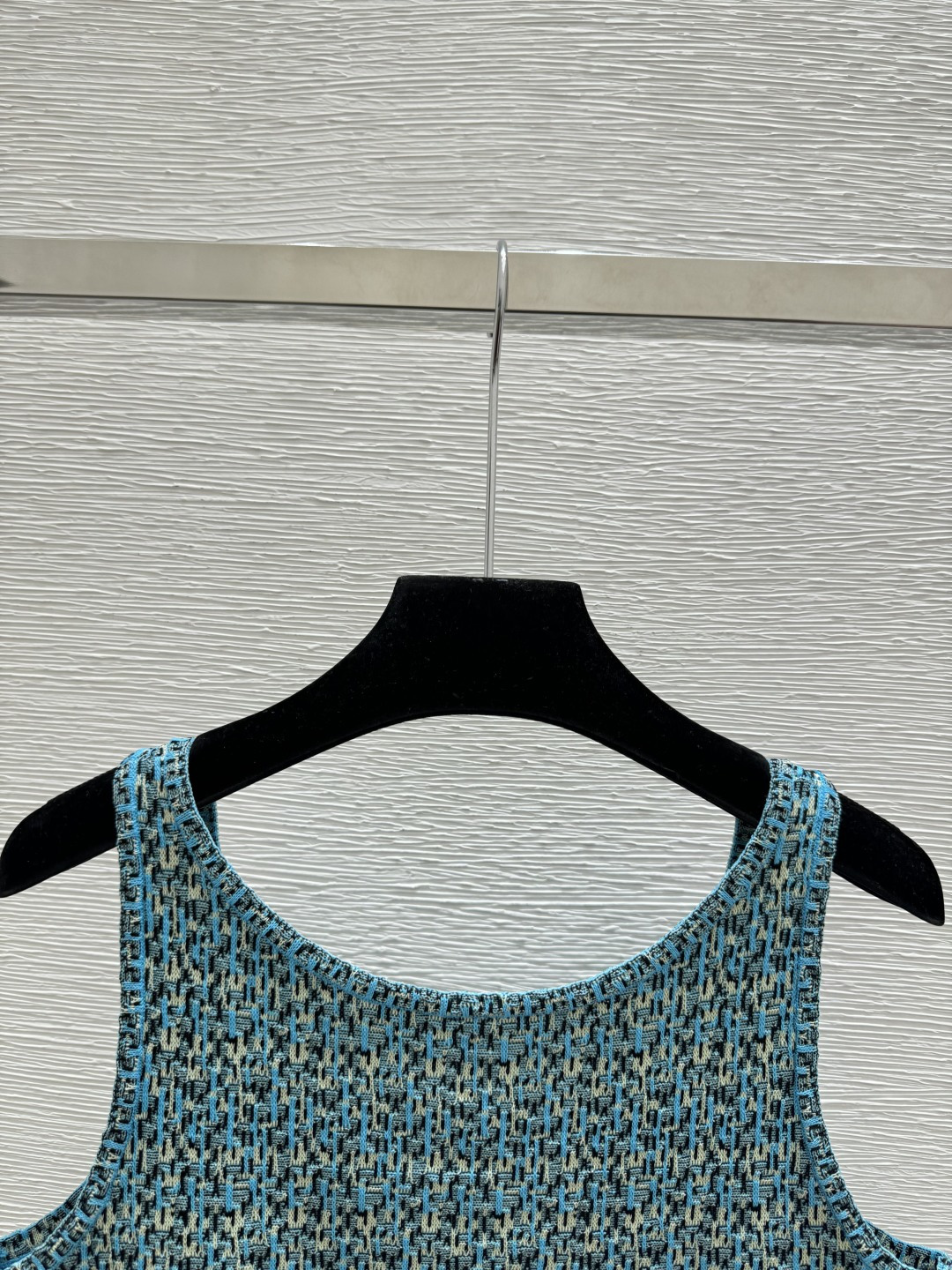 🆕CH家🆕 早春新款 撞色简约圆领针织背心颜色：蓝色尺码：36.38.40