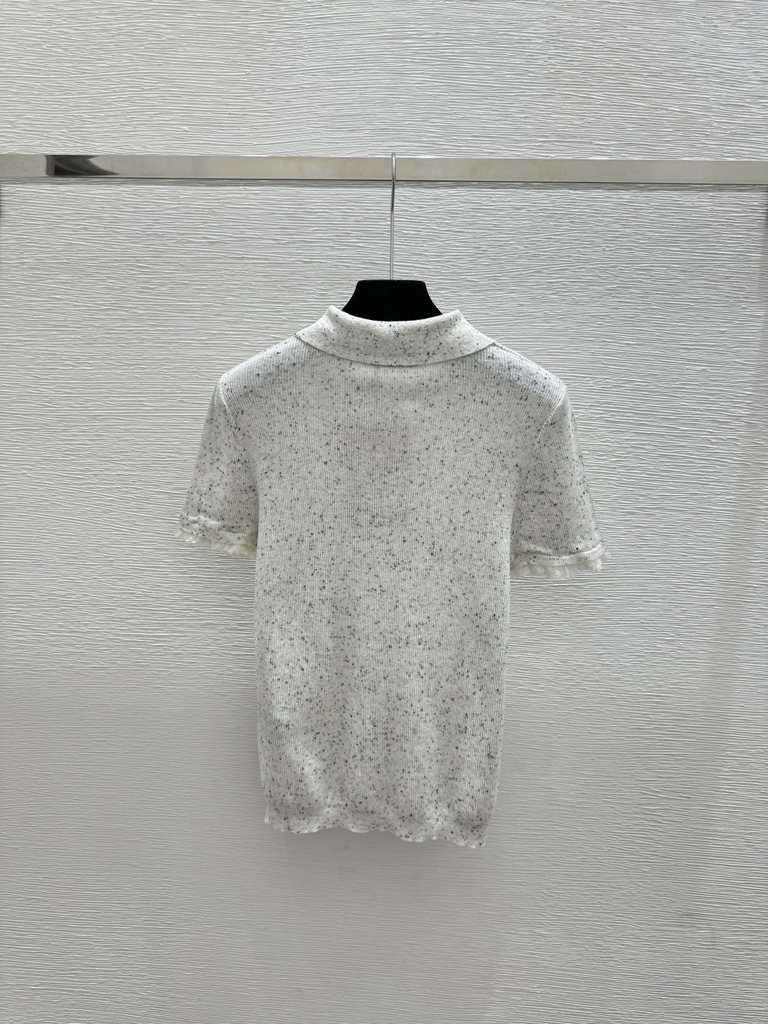 🆕M家🆕 早春新款 撞色点点翻领针织短袖颜色：白色 灰色尺码：36.38.40