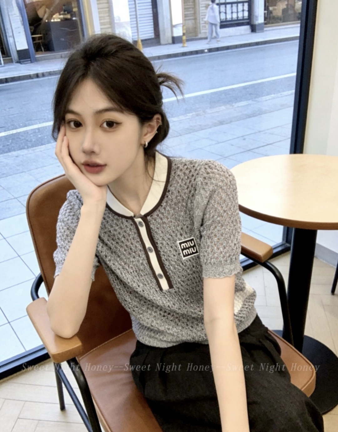 🆕M家🆕 早春新款 撞色镂空圆领针织短袖颜色：金色 灰色尺码：36.38.40