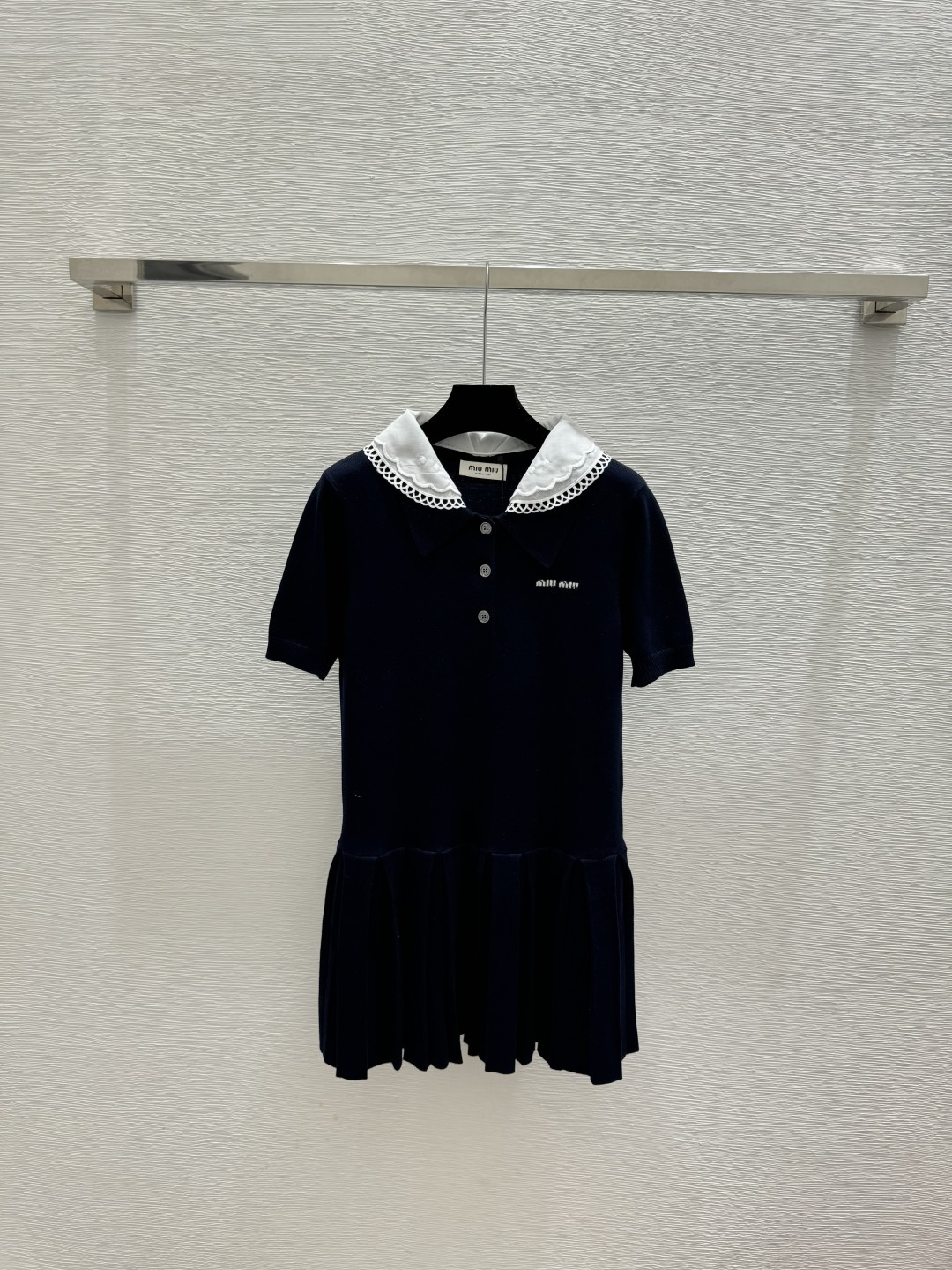 🆕M家🆕 早春新款 撞色翻领简约针织连衣裙颜色：灰色 宝蓝尺码：36.38.40