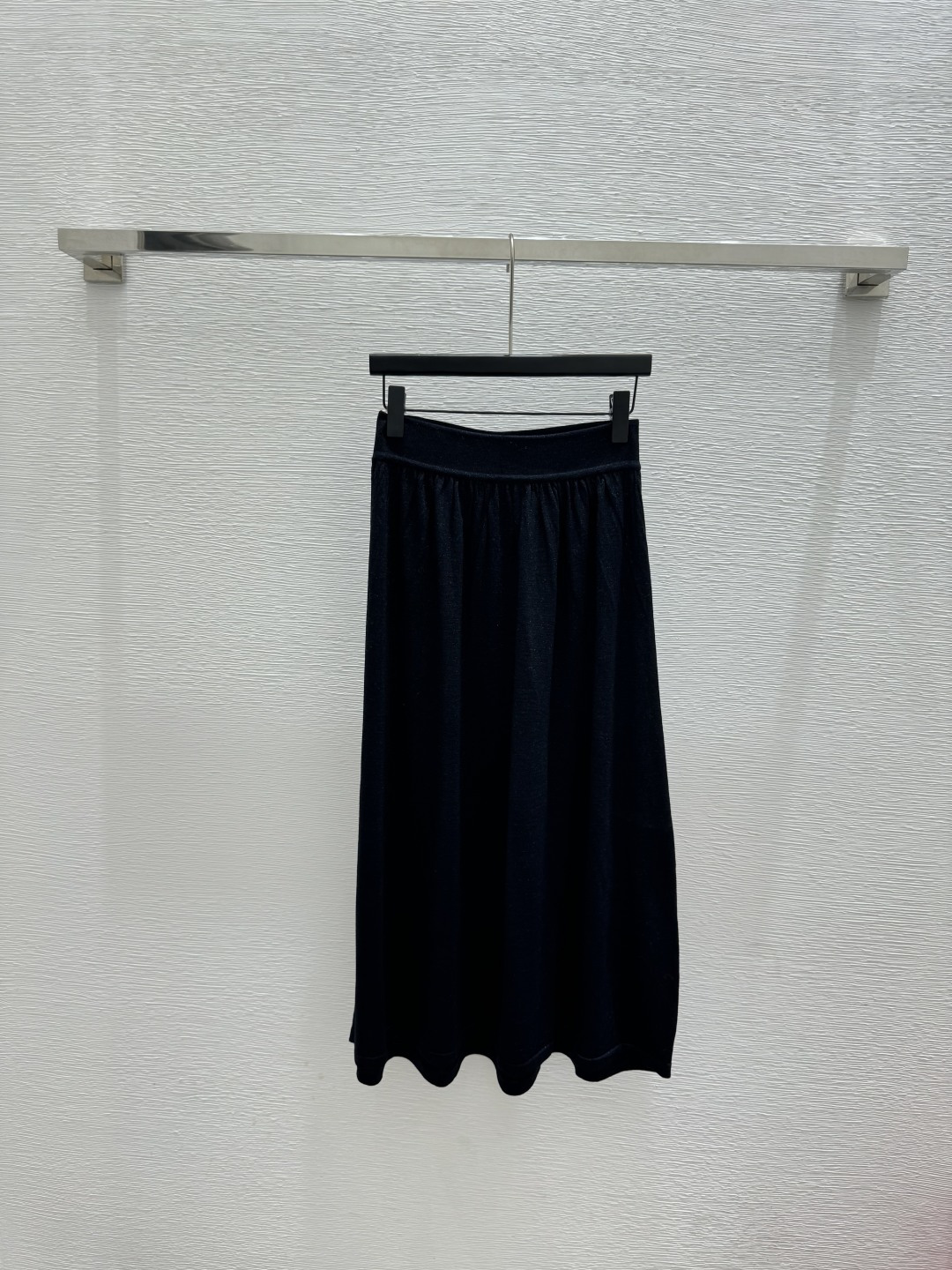 🆕BC家🆕 早春新款 纯色简约针织半裙颜色：卡其 灰色 黑色尺码：36.38.40