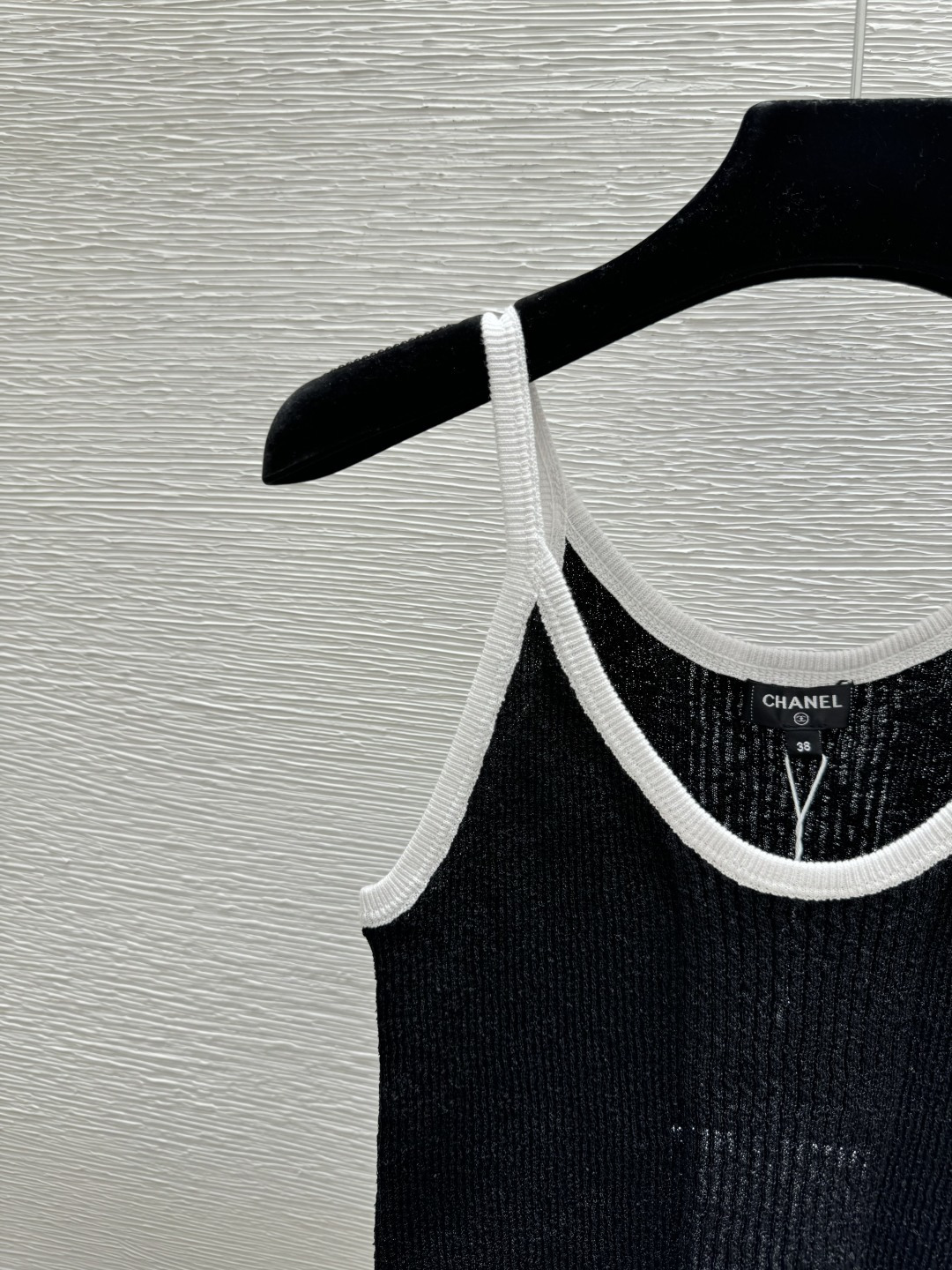 🆕CH家🆕 早春新款 撞色简约圆领针织吊带颜色：黑色尺码：36.38.40