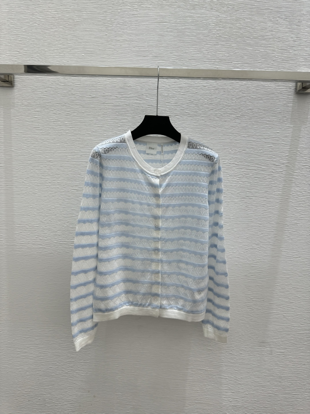 🆕D家🆕 早春新款 撞色条纹镂空圆领针织长袖开衫颜色：粉色 蓝色 黑色尺码：36.38.40