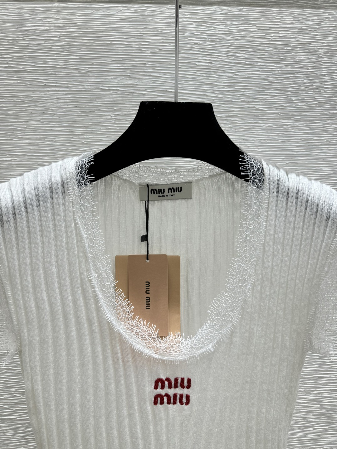 🆕M家🆕 早春新款 纯色 蕾丝圆领针织背心颜色：白色 黄色 灰色尺码：36.38.40