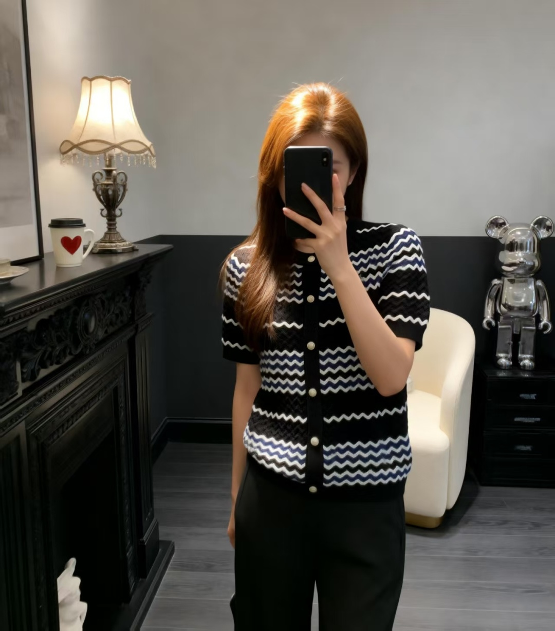 🆕CH家🆕 早春新款 撞色条纹圆领针织短袖开衫颜色：卡其 黑色尺码：36.38.40