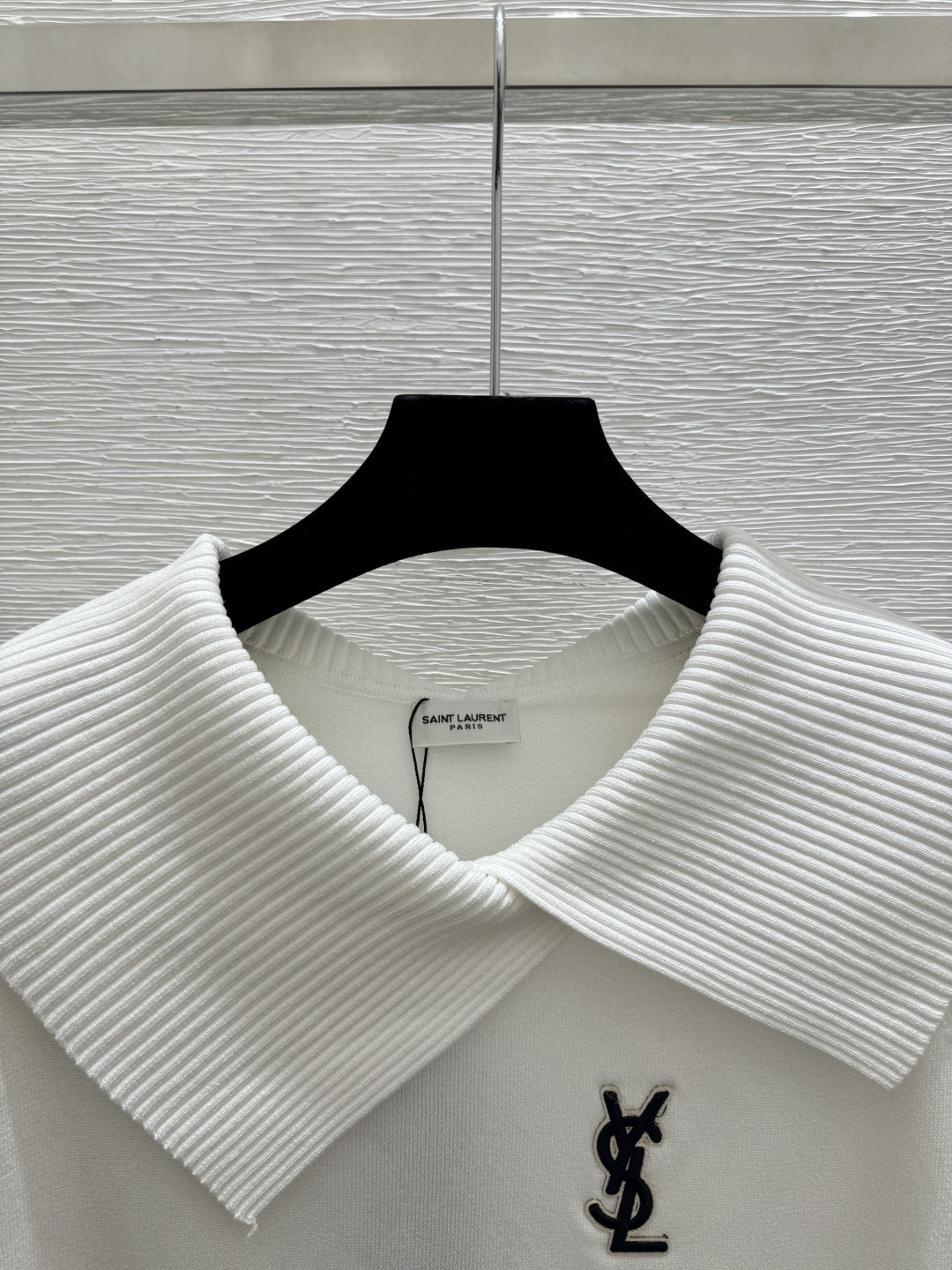 🆕Y家🆕 早春新款 纯色简约翻领针织短袖颜色：白色 宝蓝尺码：36.38.40