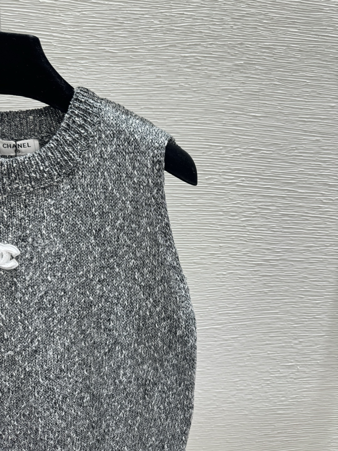 🆕CH家🆕 早春新款 纯色简约圆领针织背心颜色：灰色尺码：36.38.40