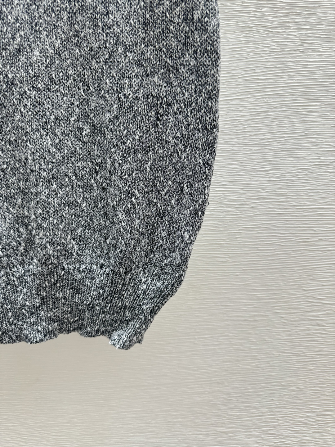 🆕CH家🆕 早春新款 纯色简约圆领针织背心颜色：灰色尺码：36.38.40