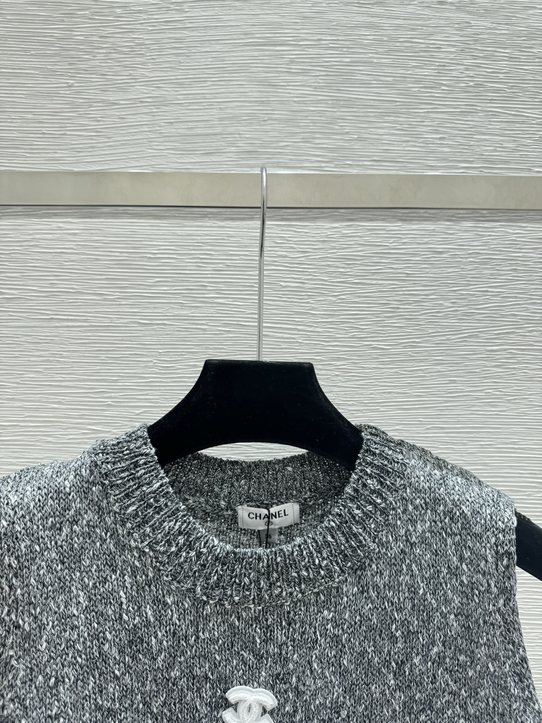 🆕CH家🆕 早春新款 纯色简约圆领针织背心颜色：灰色尺码：36.38.40