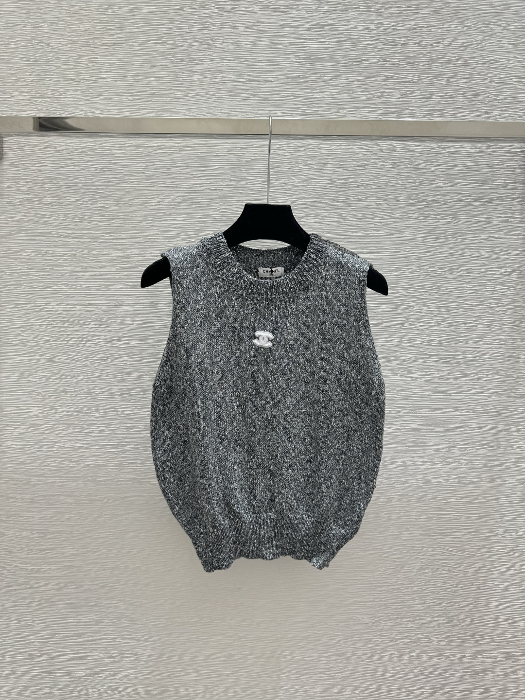 🆕CH家🆕 早春新款 纯色简约圆领针织背心颜色：灰色尺码：36.38.40