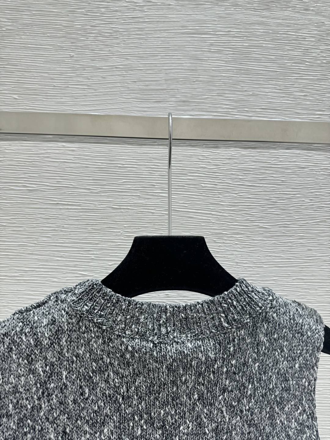 🆕CH家🆕 早春新款 纯色简约圆领针织背心颜色：灰色尺码：36.38.40