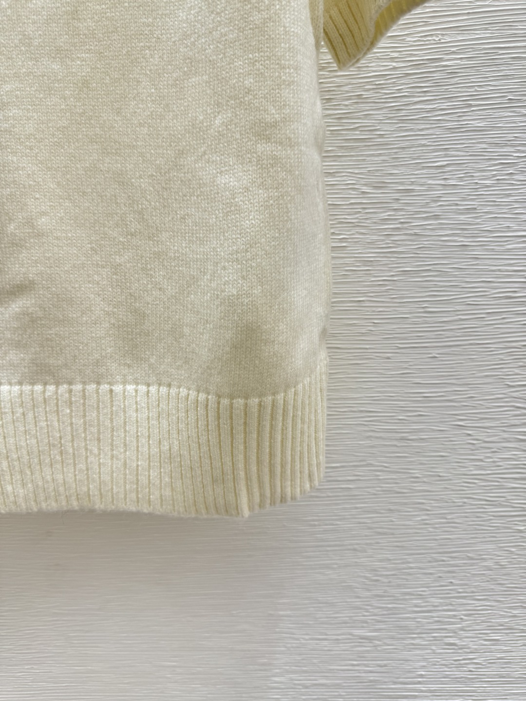 🆕P家🆕 早春新款 撞色字母圆领针织短袖颜色：白色 黑色尺码：36.38.40