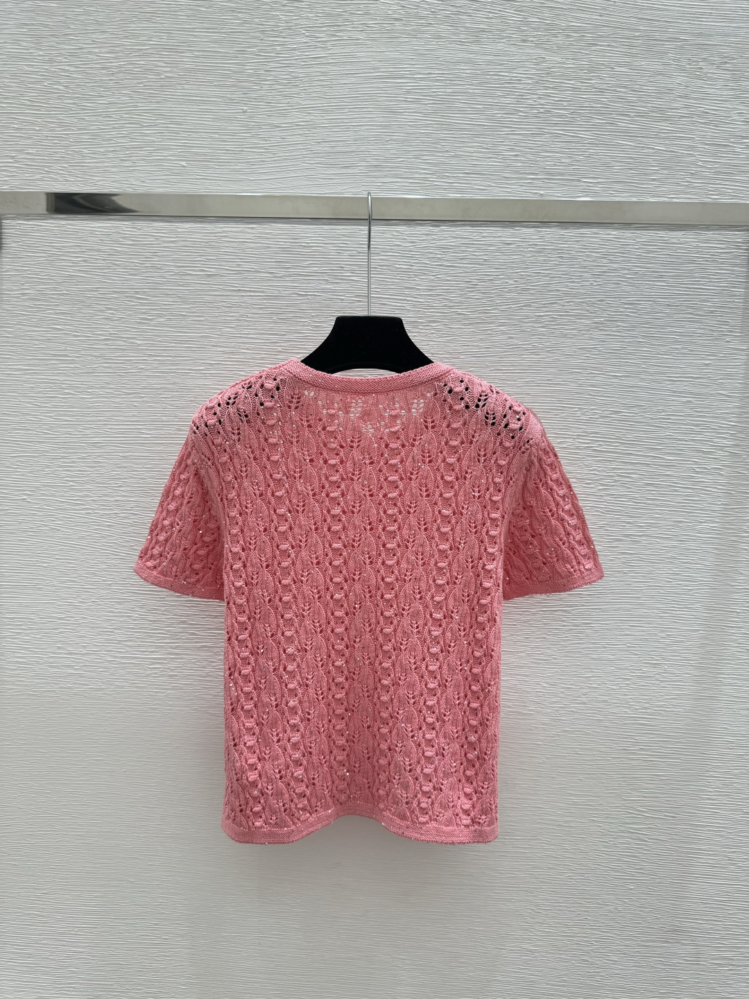 🆕BC家🆕 早春新款 纯色珠片镂空圆领针织短袖颜色：白色 粉色尺码：36.38.40
