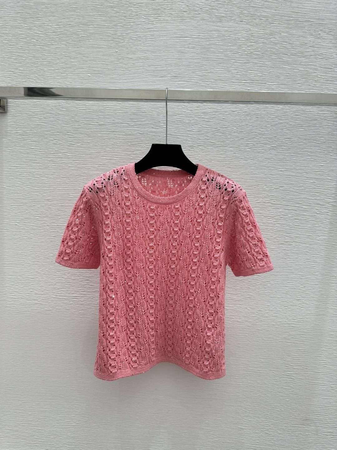 🆕BC家🆕 早春新款 纯色珠片镂空圆领针织短袖颜色：白色 粉色尺码：36.38.40