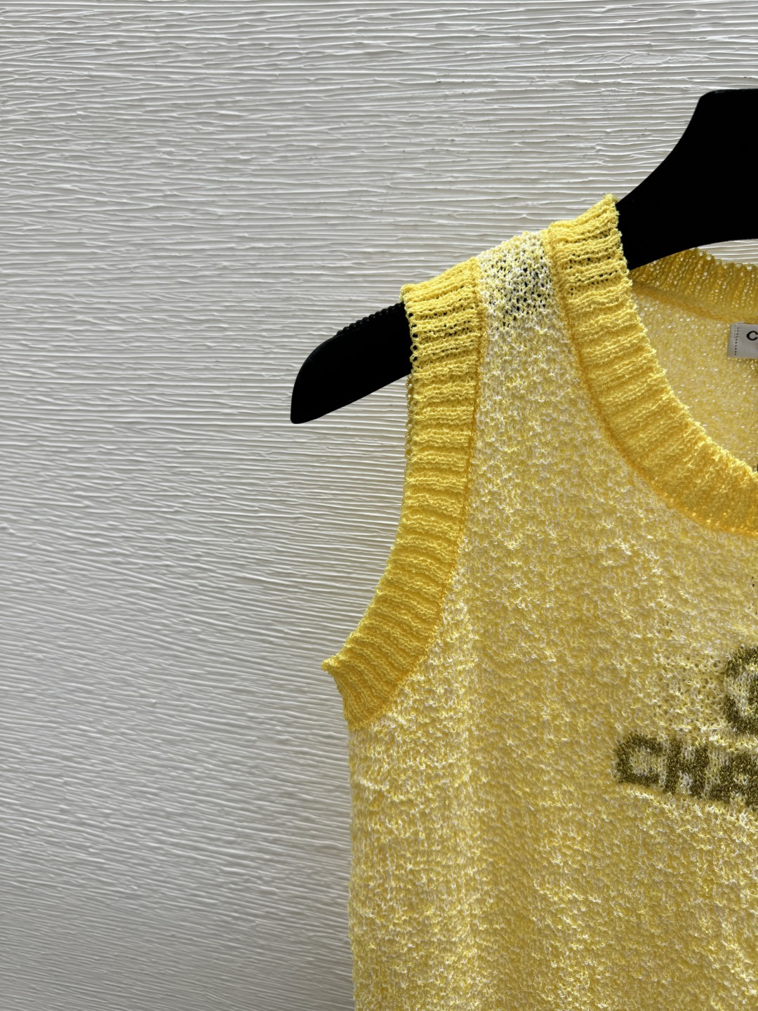 🆕CH家🆕 早春新款 撞色字母圆领针织背心颜色：黄色尺码：36.38.40