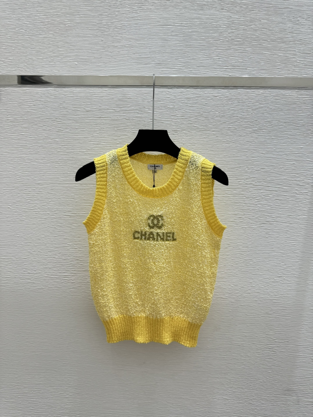 🆕CH家🆕 早春新款 撞色字母圆领针织背心颜色：黄色尺码：36.38.40