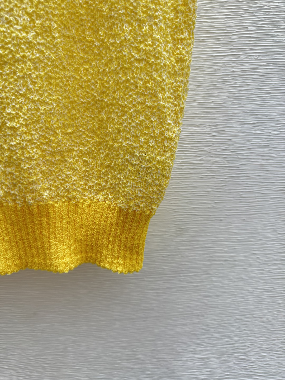 🆕CH家🆕 早春新款 撞色字母圆领针织背心颜色：黄色尺码：36.38.40