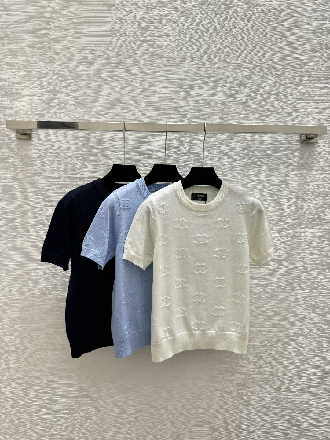 🆕CH家🆕 早春新款 纯色提花圆领针织短袖颜色：白色 蓝色 宝蓝尺码：36.38.40
