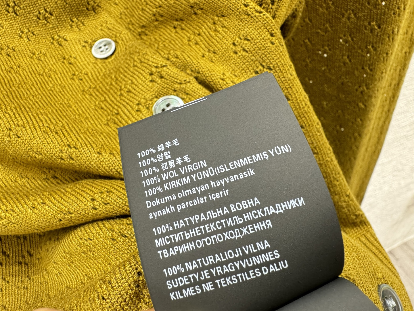 🆕M家🆕 早春新款 纯色镂空圆领针织长袖开衫颜色：绿色尺码：36.38.40