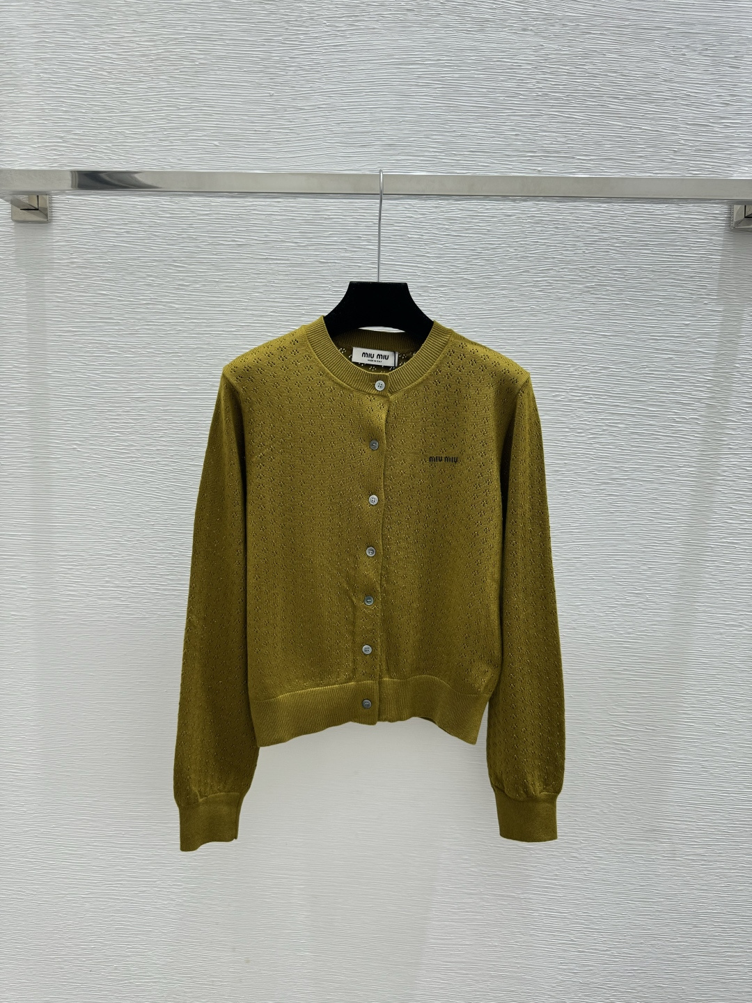 🆕M家🆕 早春新款 纯色镂空圆领针织长袖开衫颜色：绿色尺码：36.38.40