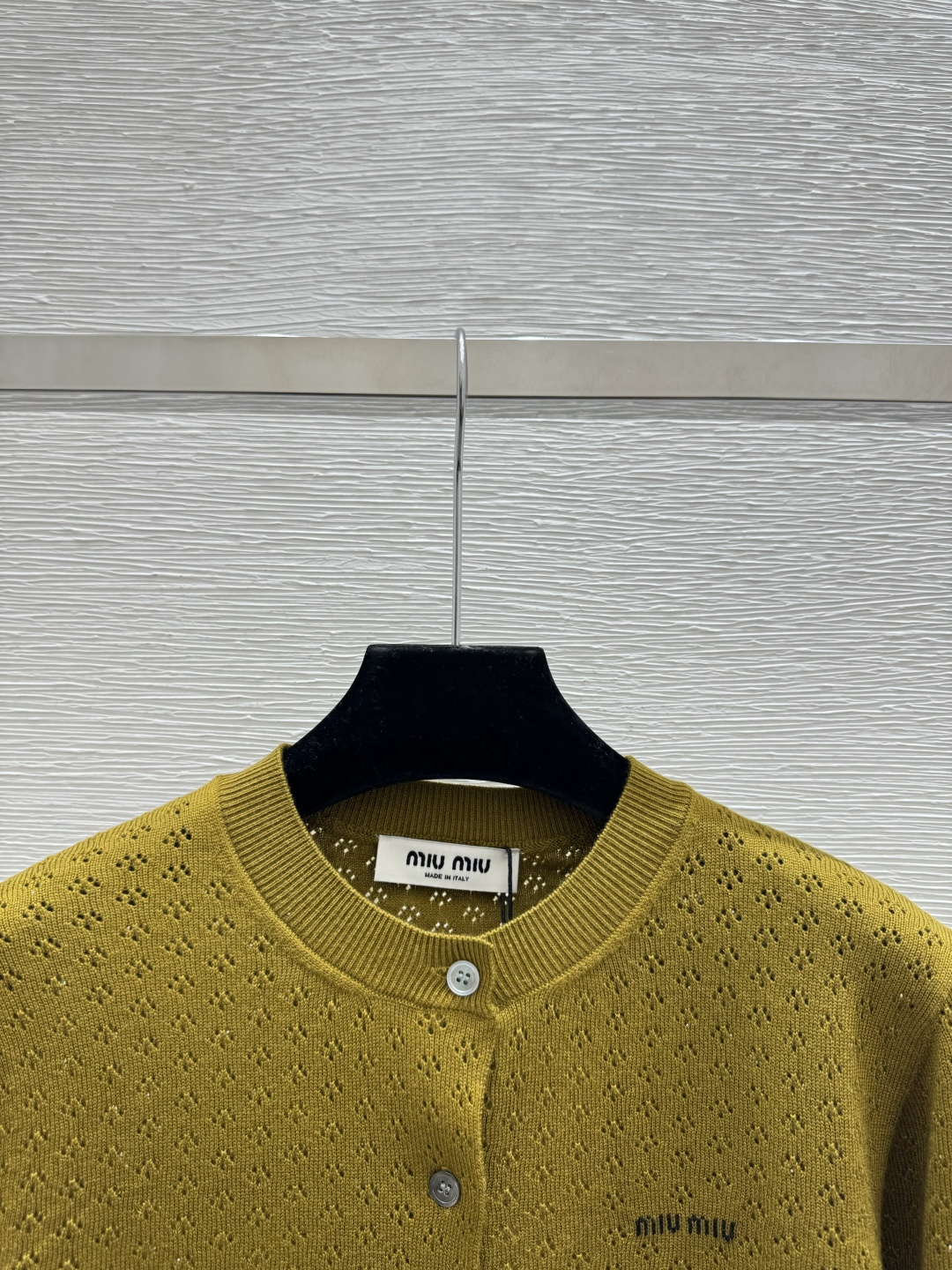 🆕M家🆕 早春新款 纯色镂空圆领针织长袖开衫颜色：绿色尺码：36.38.40