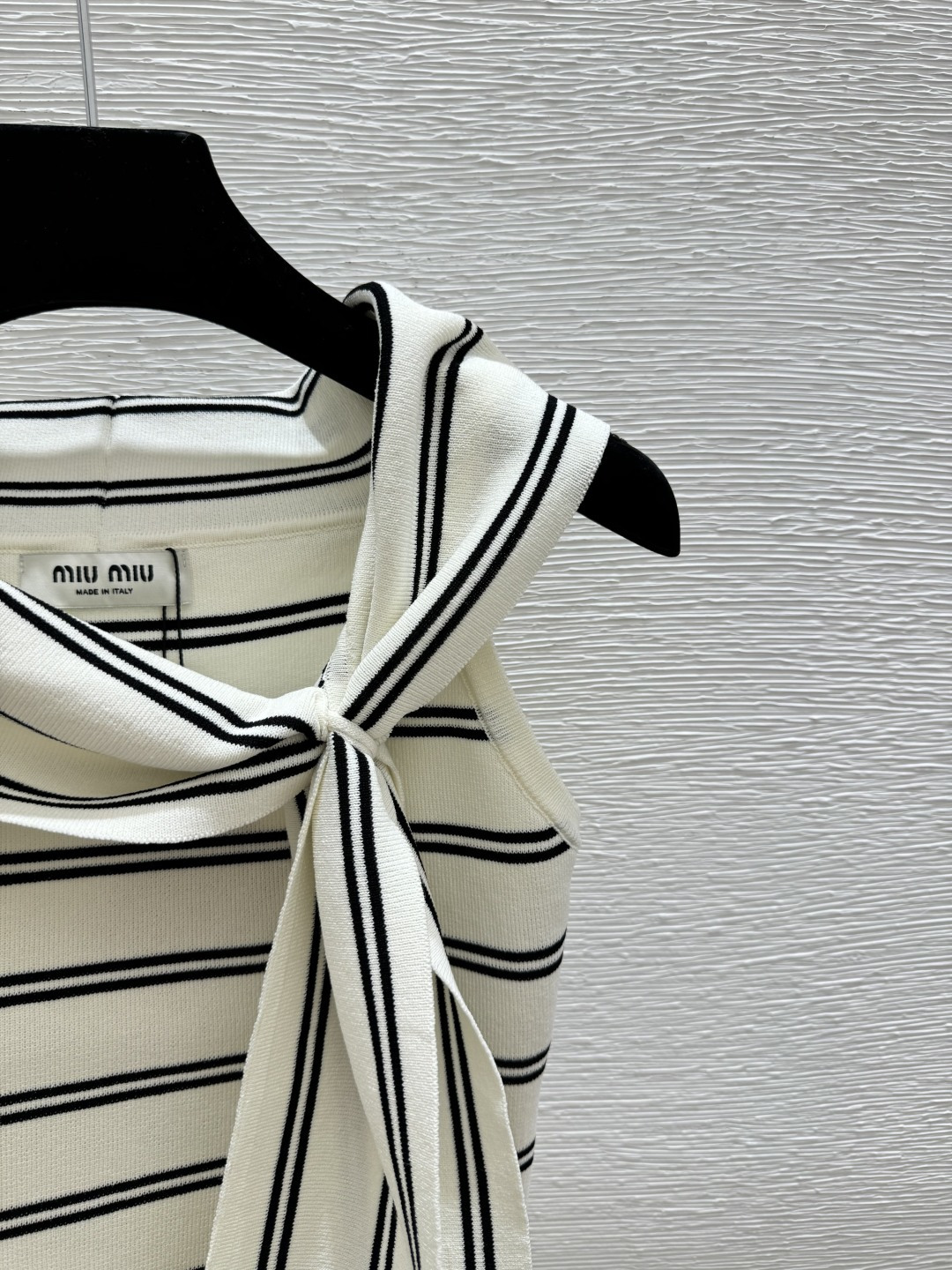 🆕M家🆕 春夏新款 撞色条纹针织背心颜色：白色 灰色 黑色尺码：36.38.40