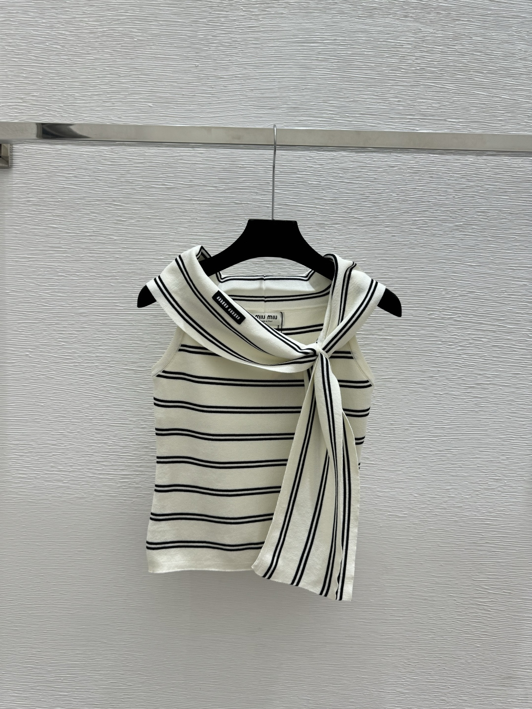 🆕M家🆕 春夏新款 撞色条纹针织背心颜色：白色 灰色 黑色尺码：36.38.40