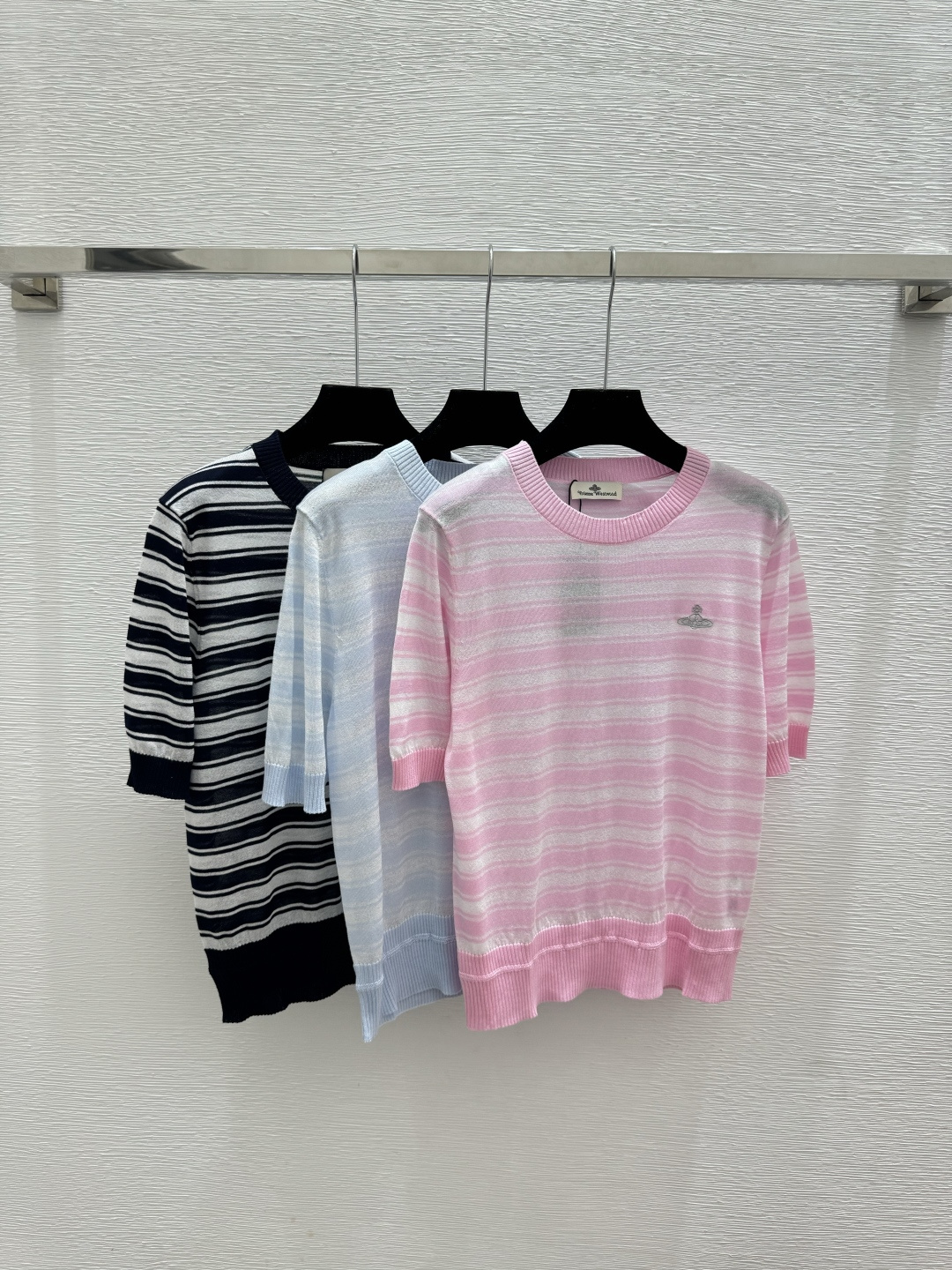 🆕VI家🆕 春夏新款 撞色条纹圆领针织短袖颜色：粉色 蓝色 宝蓝尺码：36.38.40