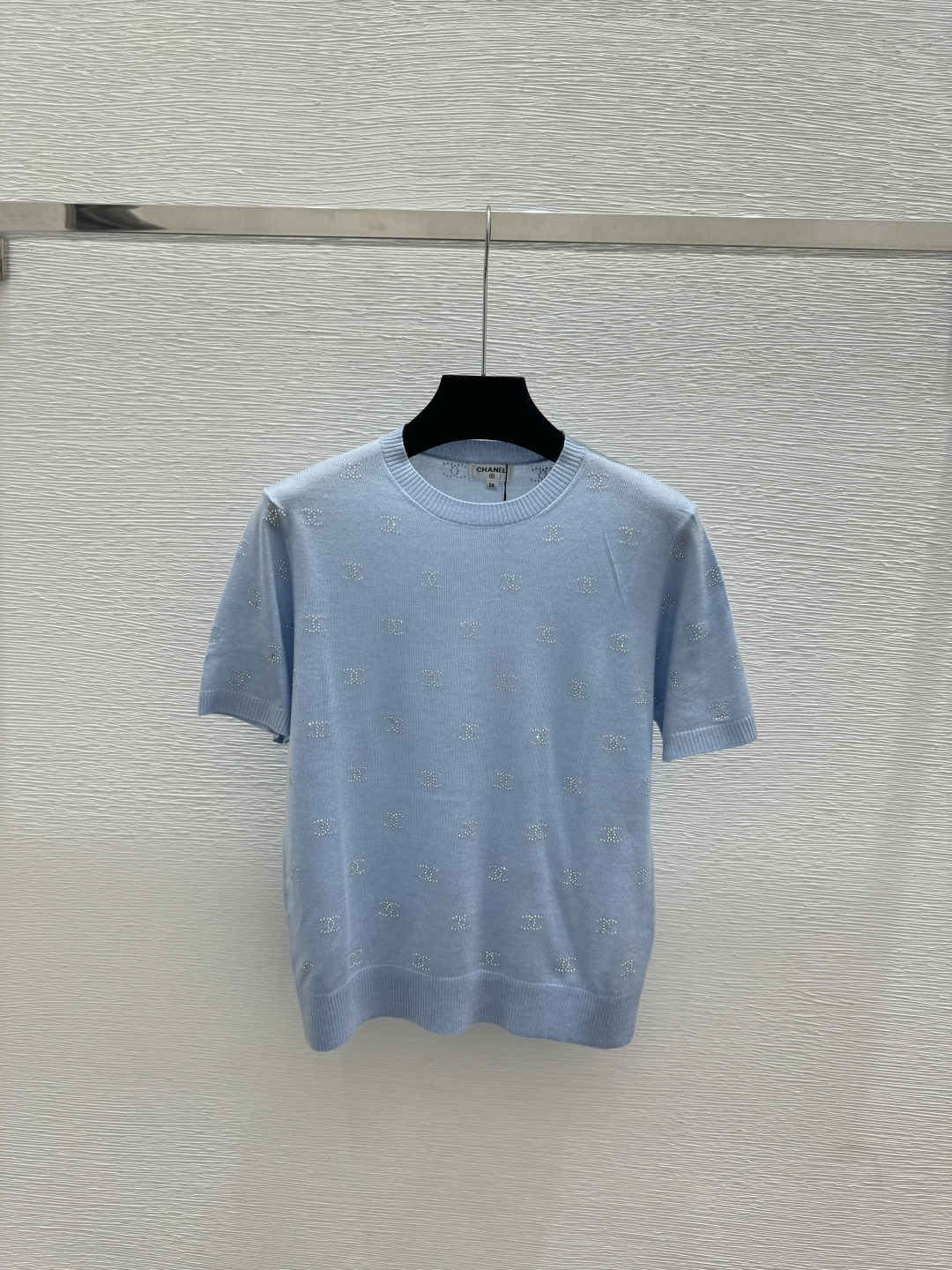 🆕CH家🆕 春夏新款 纯色logo烫钻圆领针织短袖颜色：白色 蓝色 宝蓝尺码：36.38.40