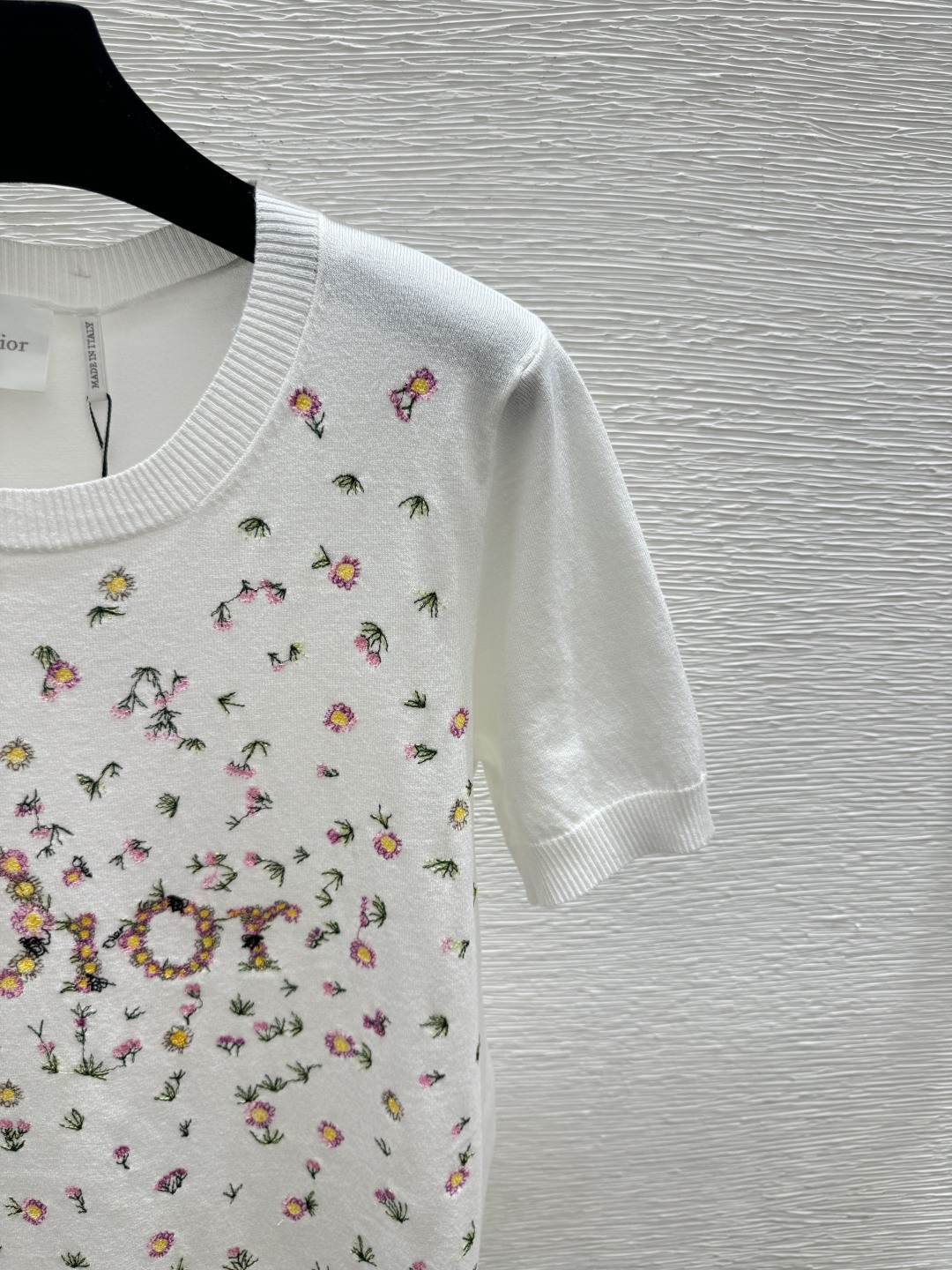 🆕D家🆕 春夏新款 撞色花卉圆领针织短袖颜色：白色 粉色 蓝色尺码：36.38.40