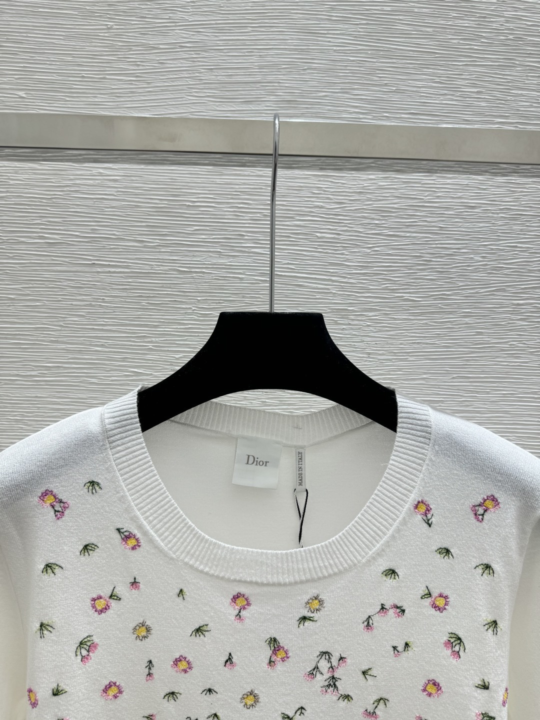 🆕D家🆕 春夏新款 撞色花卉圆领针织短袖颜色：白色 粉色 蓝色尺码：36.38.40