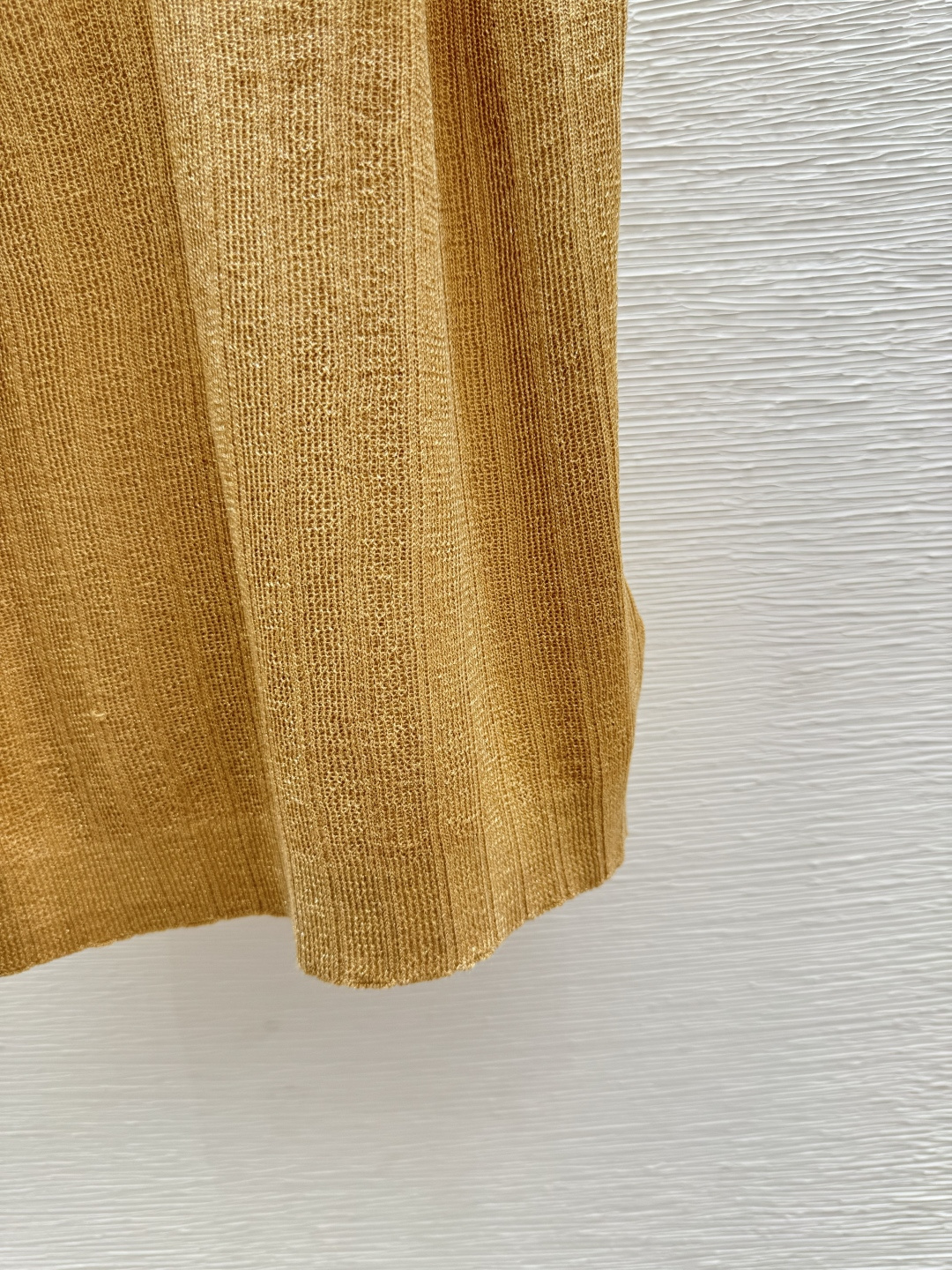 🆕VA家🆕 春夏新款 纯色蕾丝针织吊带颜色：卡其 黑色尺码：36.38.40