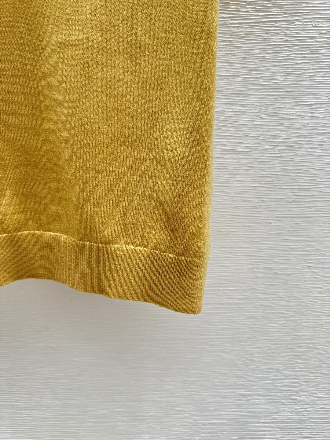 🆕M家🆕 春夏新款 纯色简约翻领针织短袖颜色：卡其 灰色尺码：36.38.40