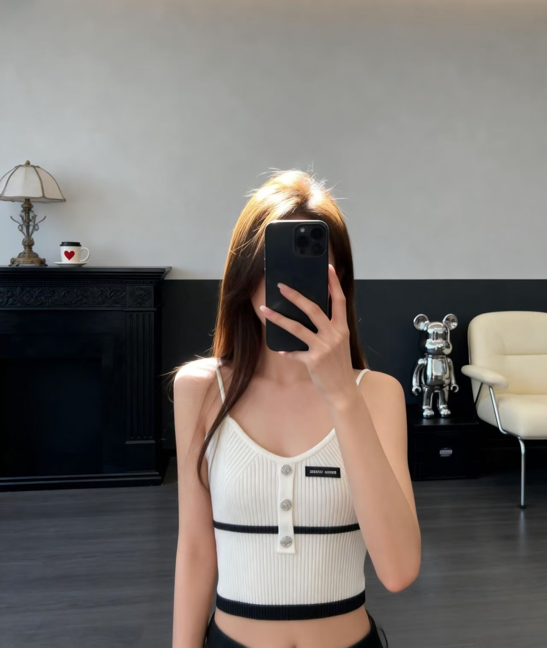 @🆕M家🆕 春夏新款 撞色简约针织吊带颜色：白色 黑色尺码：36.38.40