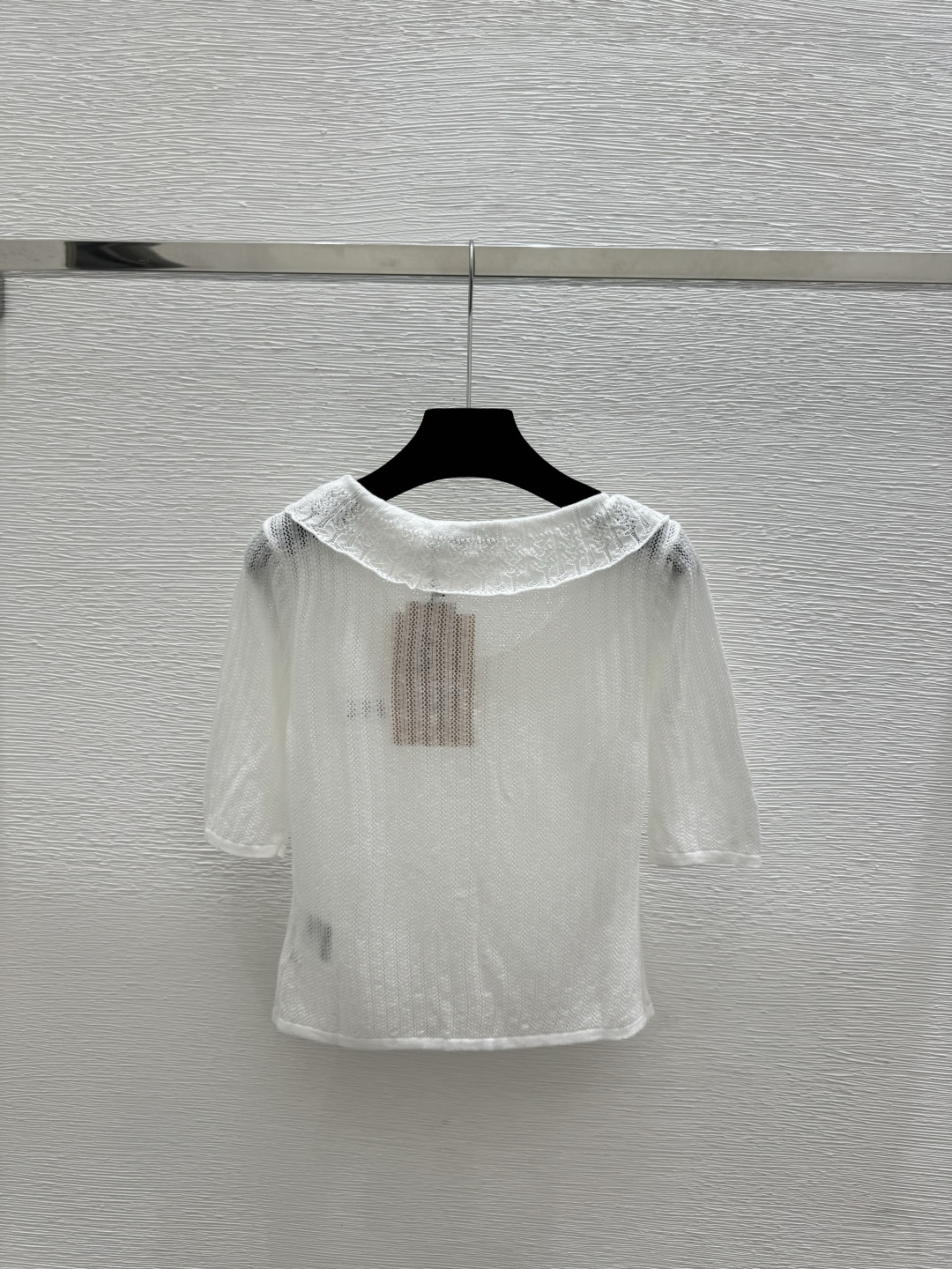 🆕M家🆕 春夏新款 纯色镂空花边圆领针织短袖开衫颜色：白色 卡其尺码：36.38.40