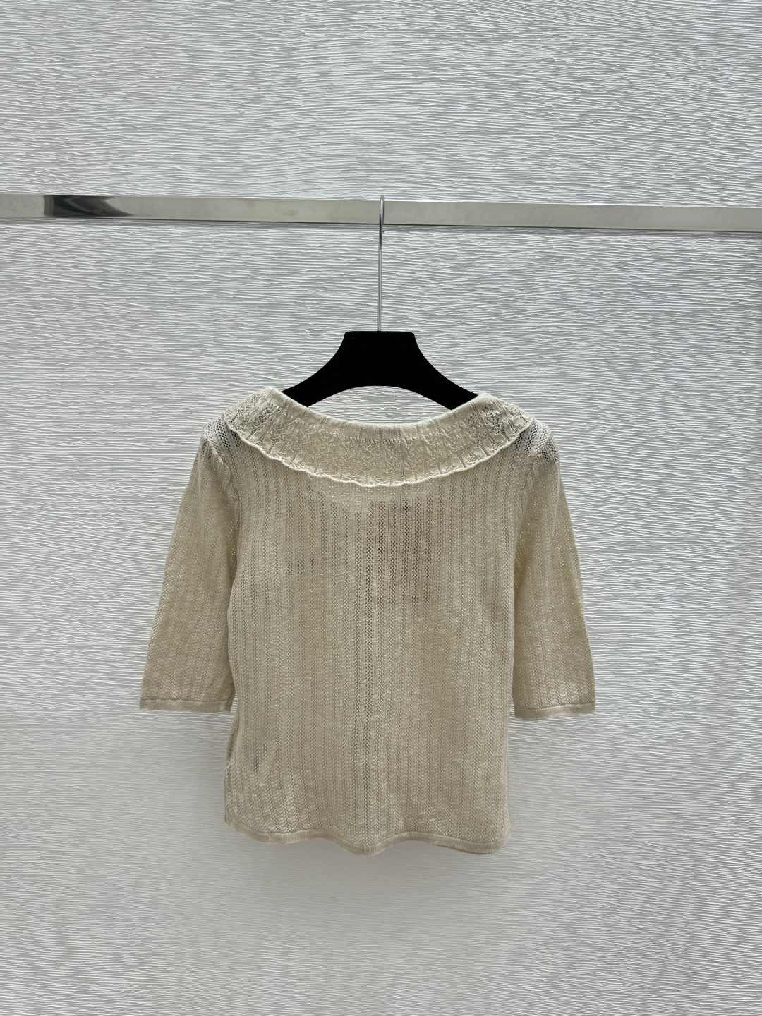 🆕M家🆕 春夏新款 纯色镂空花边圆领针织短袖开衫颜色：白色 卡其尺码：36.38.40