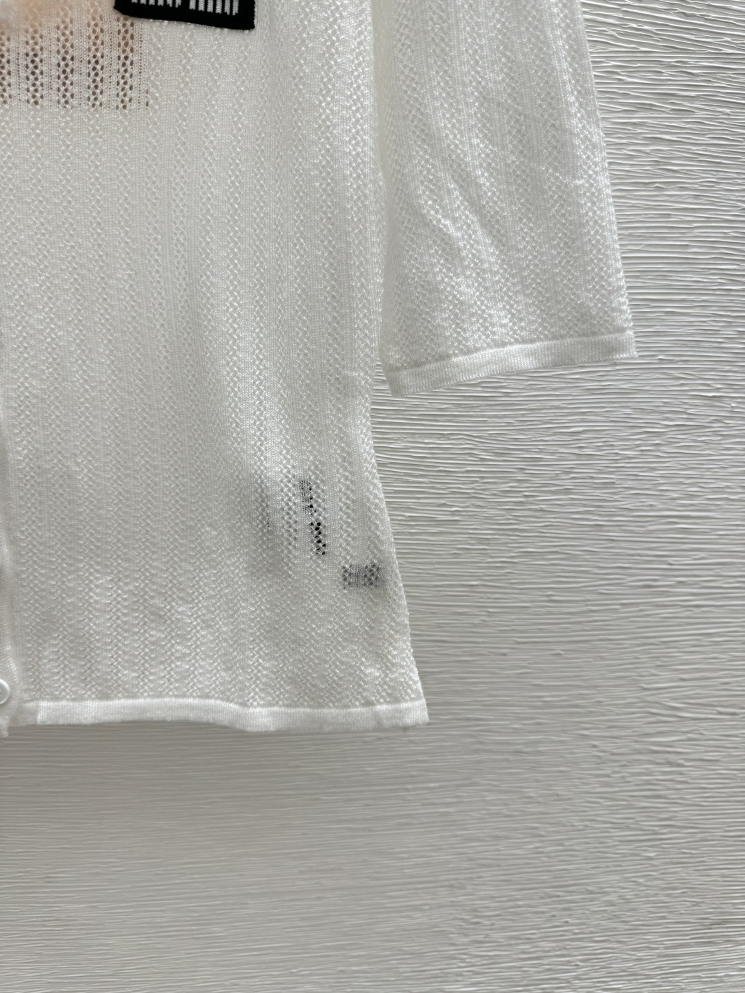 🆕M家🆕 春夏新款 纯色镂空花边圆领针织短袖开衫颜色：白色 卡其尺码：36.38.40