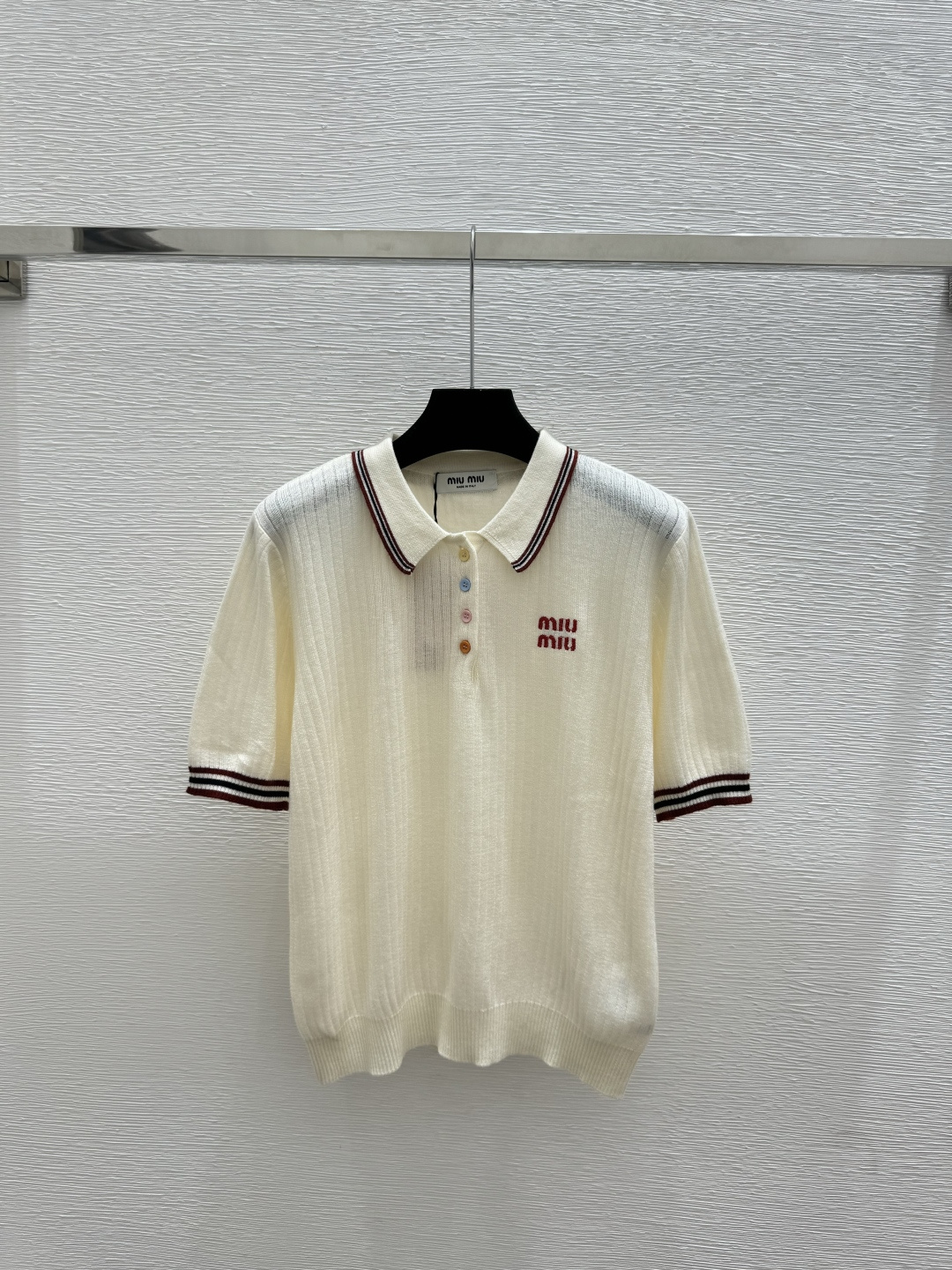 🆕M家🆕 春夏新款 撞色翻领简约针织短袖颜色：白色 尺码：36.38.40