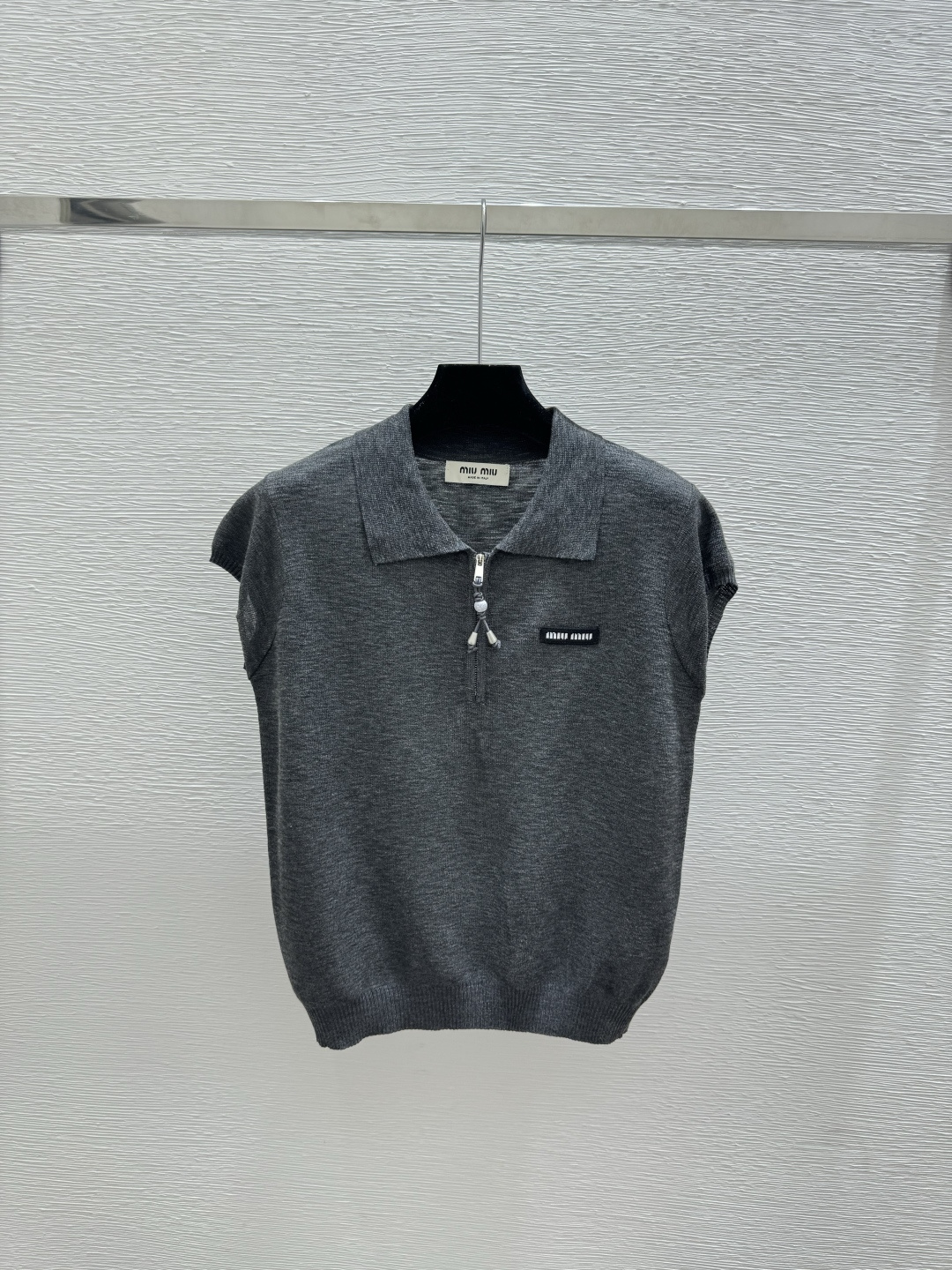 🆕M家🆕 春夏新款 纯色翻领针织短袖颜色：白色 浅灰 深灰尺码：36.38.40