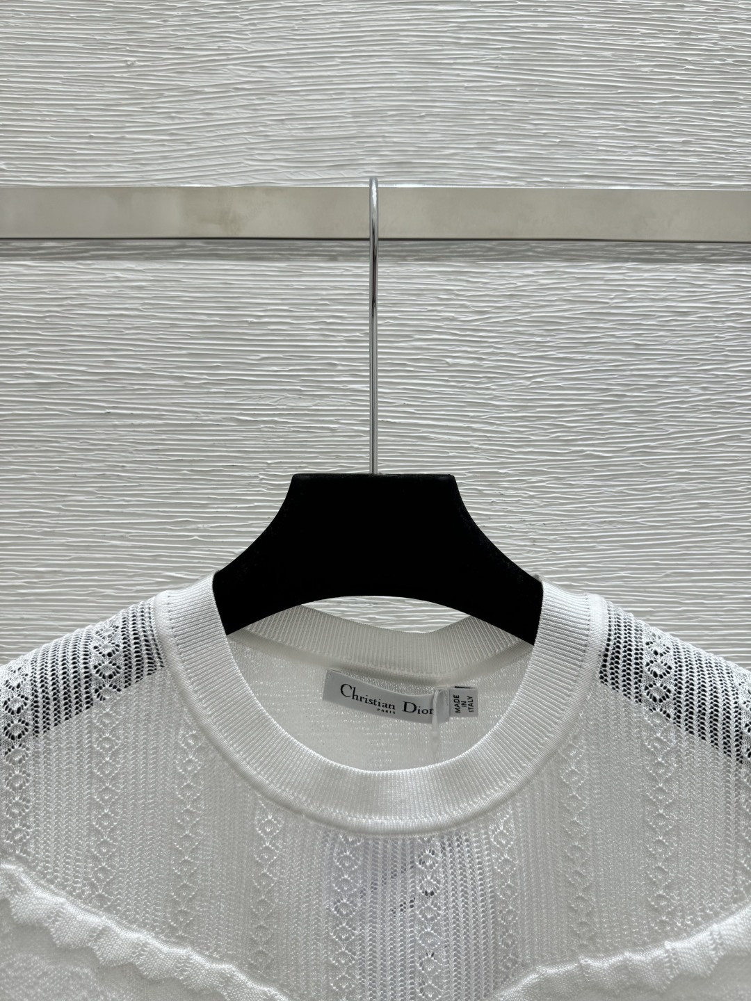 🆕D家🆕 春夏新款 纯色花卉镂空圆领针织背心颜色：白色尺码：36.38.40