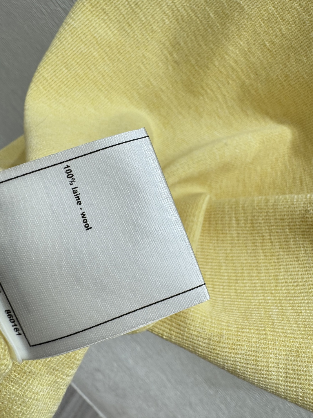 🆕CH家🆕 春夏新款 纯色烫钻简约针织短袖颜色：黄色 绿色尺码：36.38.40