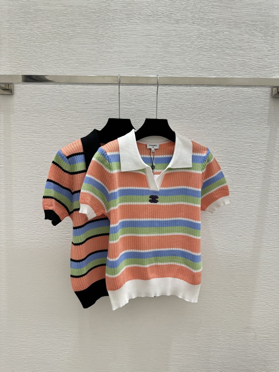 🆕CH家🆕 春夏新款 撞色条纹翻领针织短袖颜色：白色 黑色尺码：36.38.40