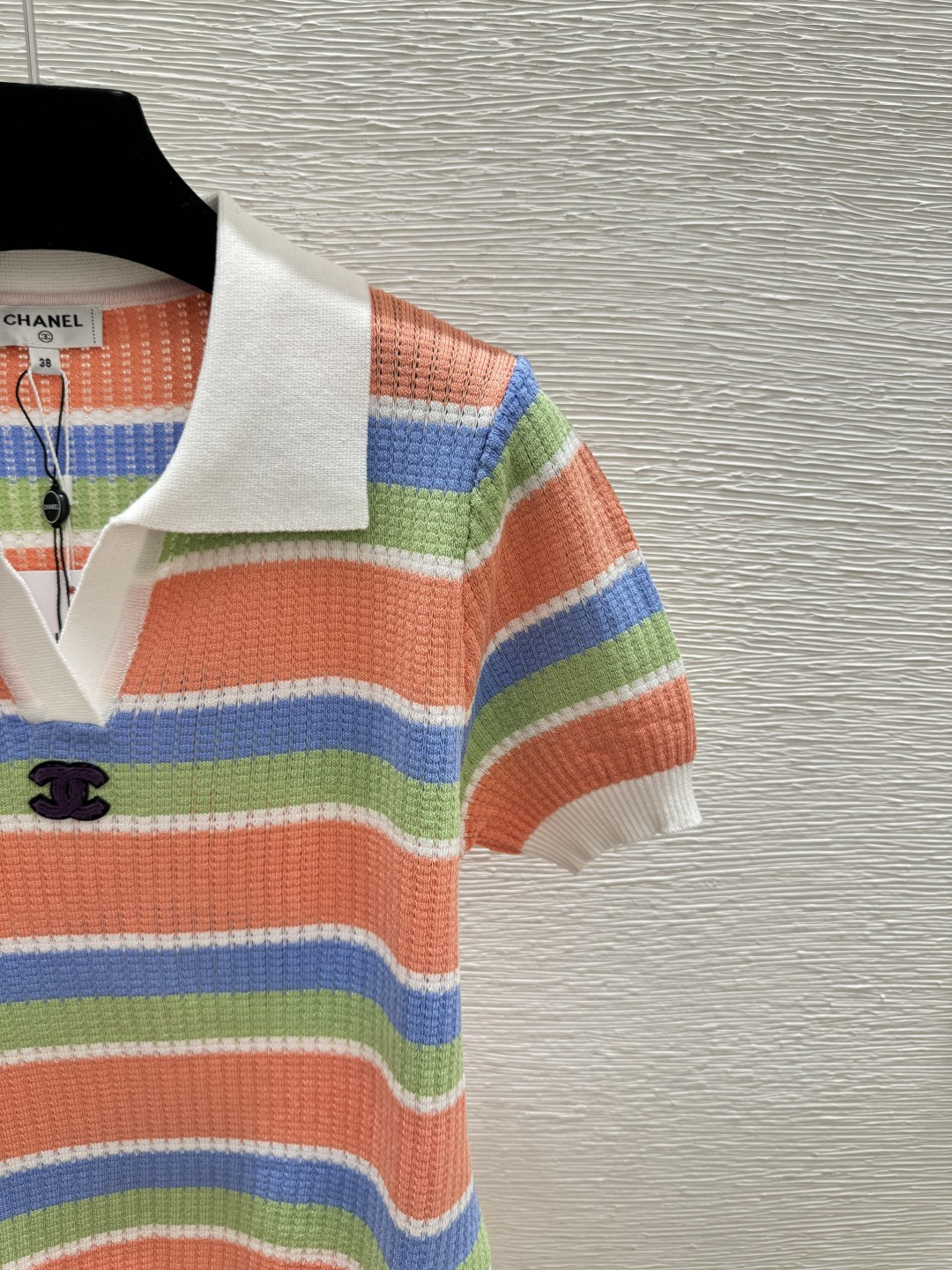 🆕CH家🆕 春夏新款 撞色条纹翻领针织短袖颜色：白色 黑色尺码：36.38.40